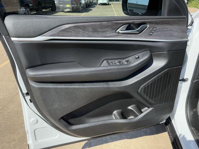 2025 Jeep Grand Cherokee L GRAND CHEROKEE L LIMITED 4X2