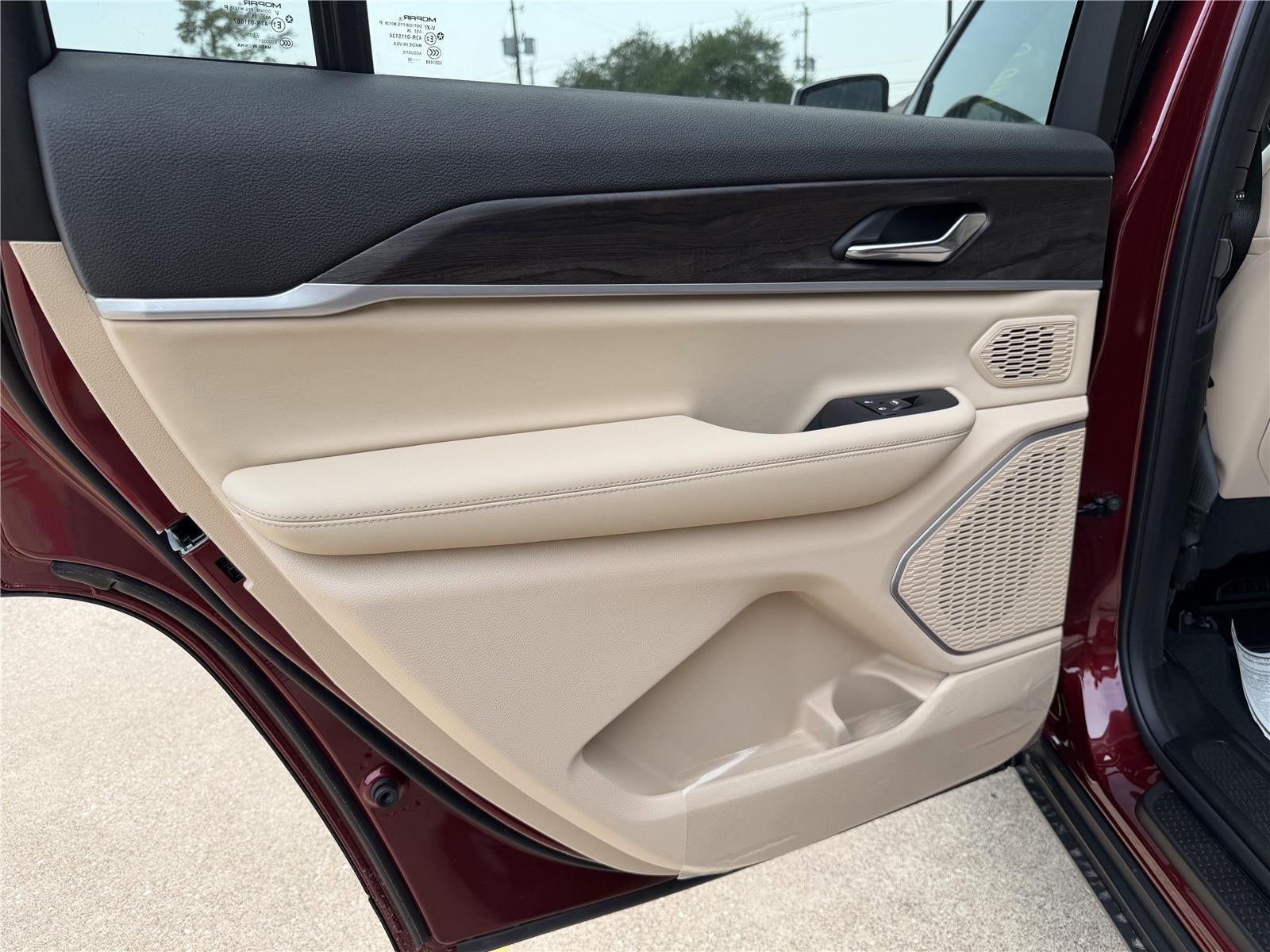 2026 Jeep Grand Cherokee L GRAND CHEROKEE L LIMITED 4X2