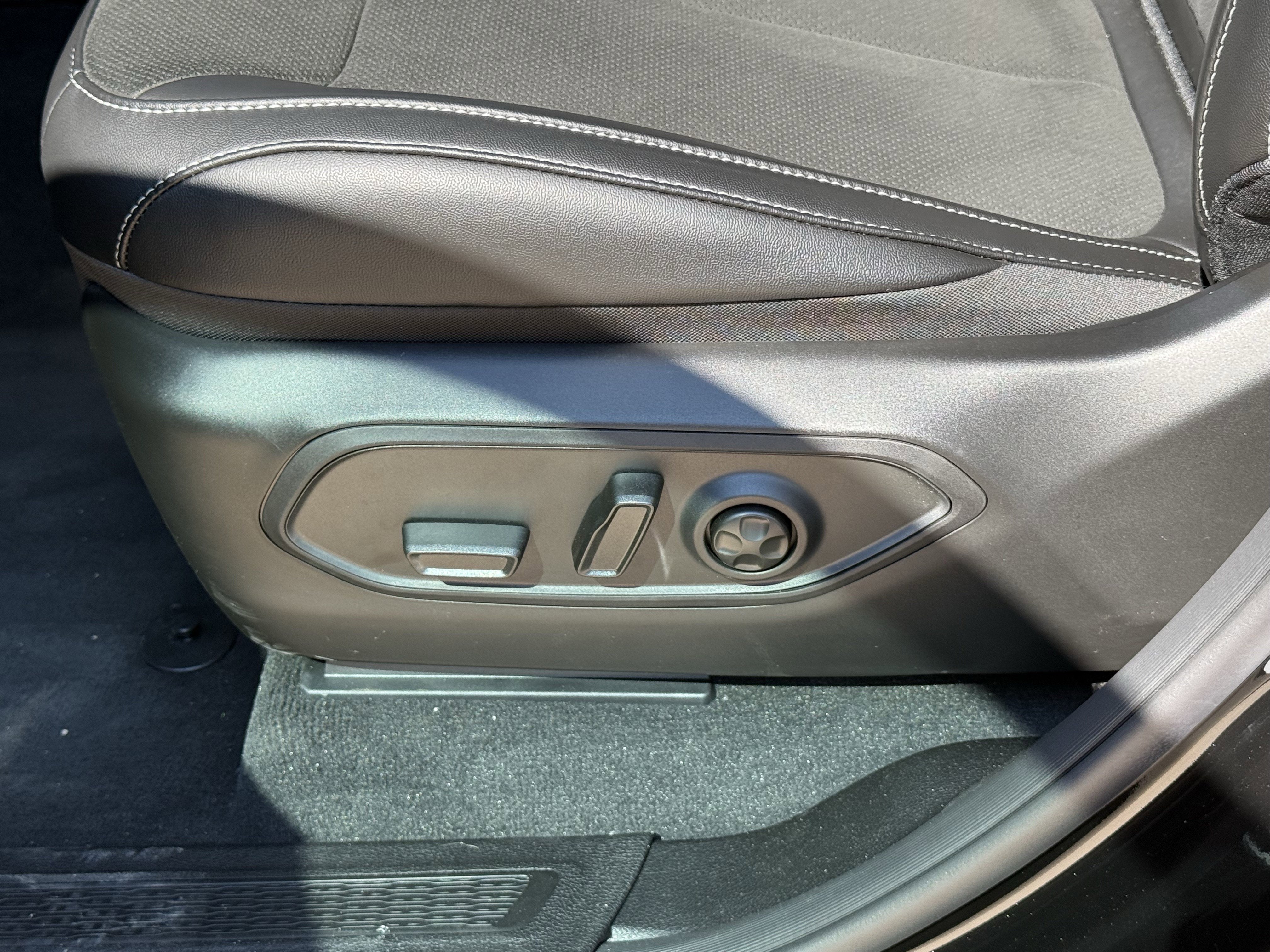 2025 Jeep Grand Cherokee L GRAND CHEROKEE L ALTITUDE X 4X4