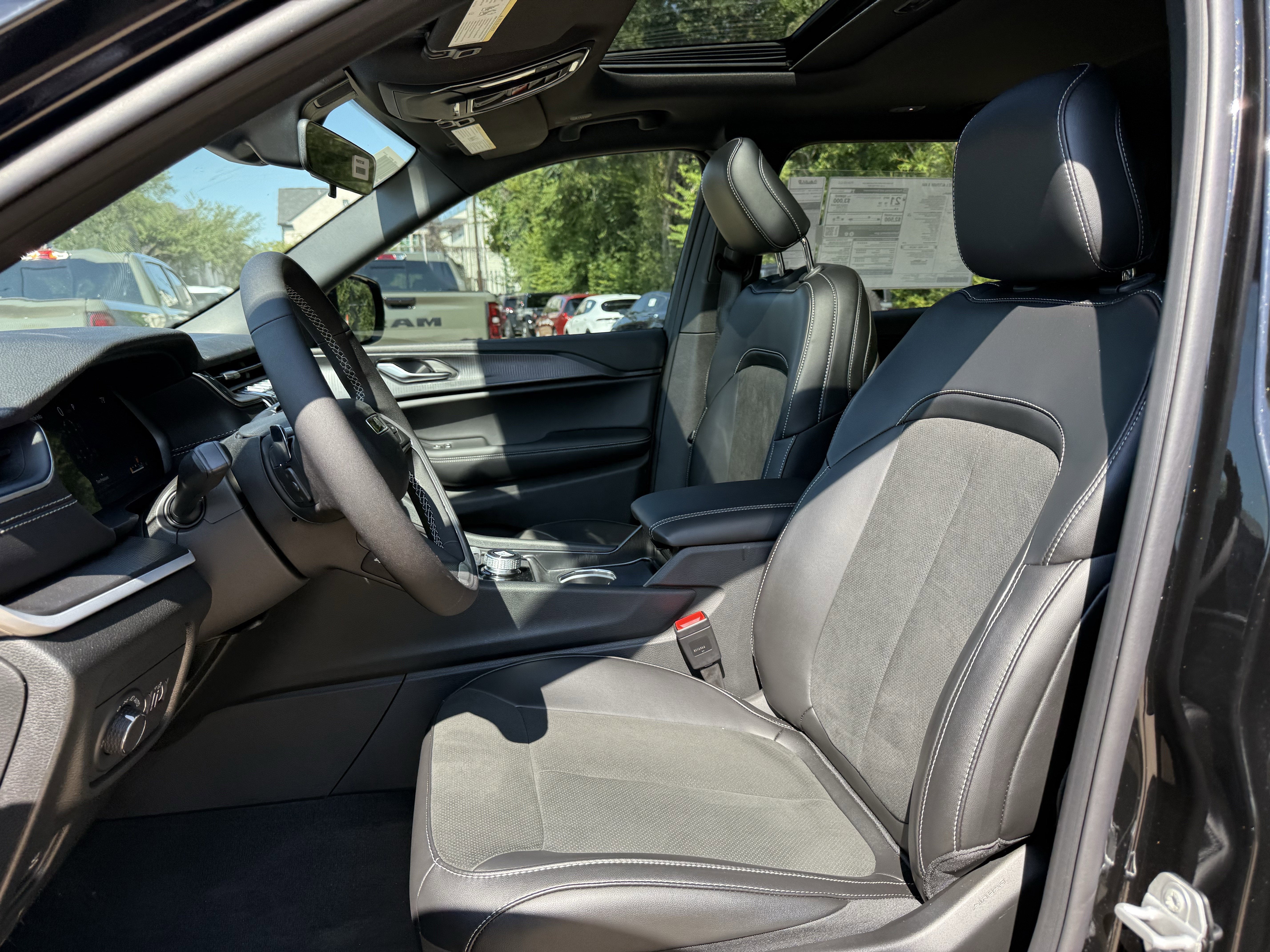 2025 Jeep Grand Cherokee L GRAND CHEROKEE L ALTITUDE X 4X4