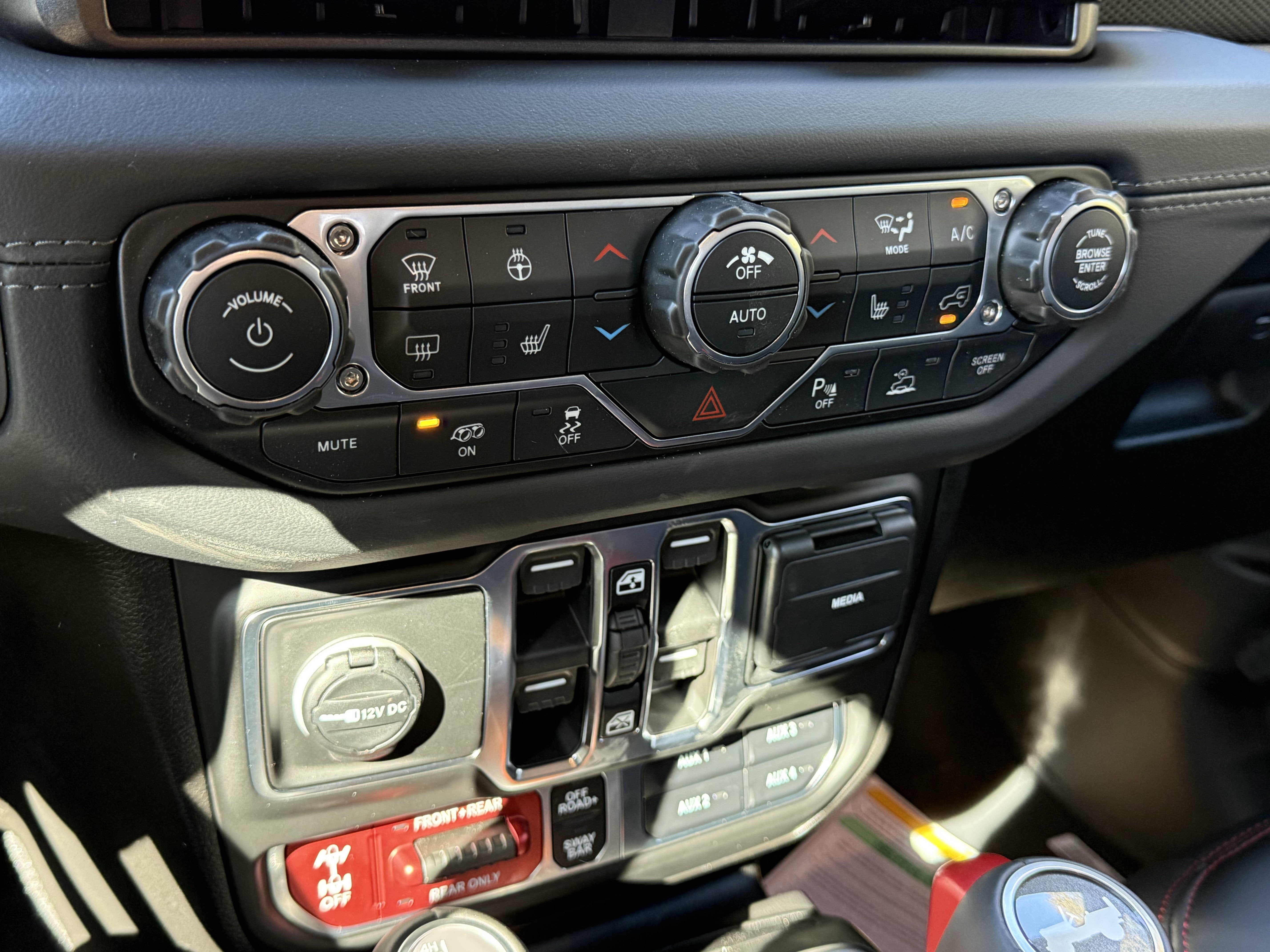 2026 Jeep Wrangler WRANGLER 4-DOOR MOAB 392