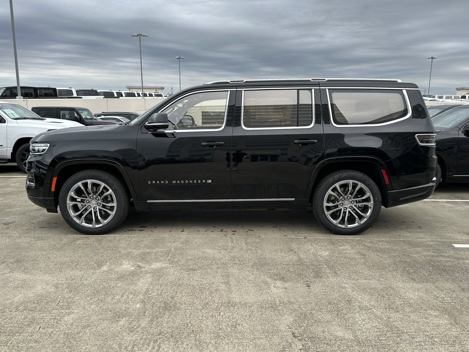 2023 Jeep Grand Wagoneer Series II