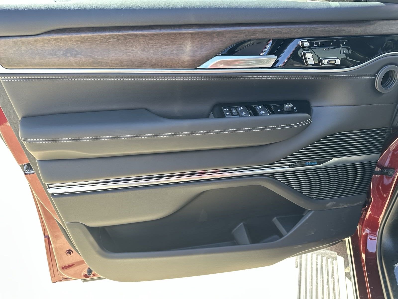 2023 Jeep Grand Wagoneer Series II