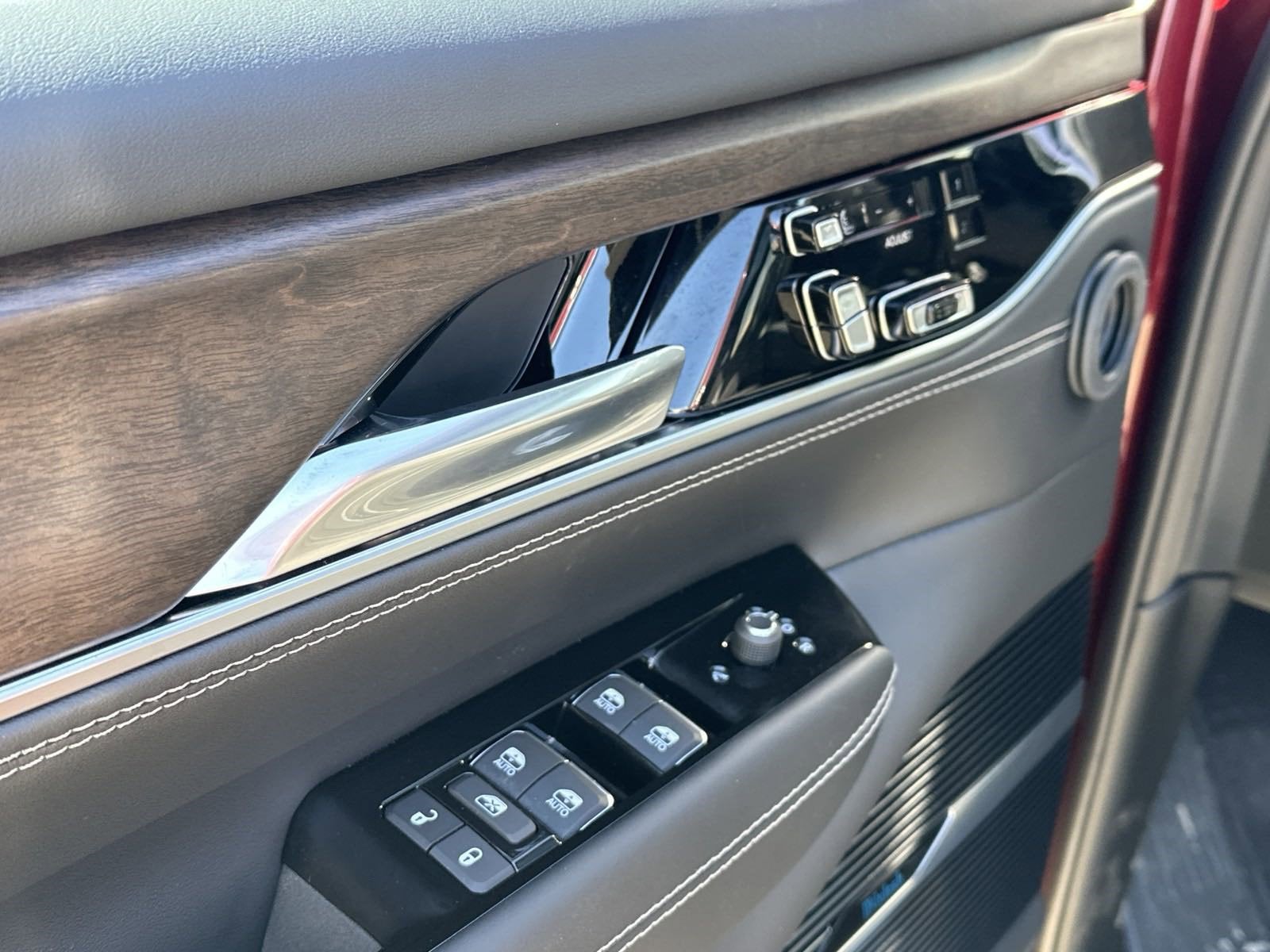 2023 Jeep Grand Wagoneer Series II