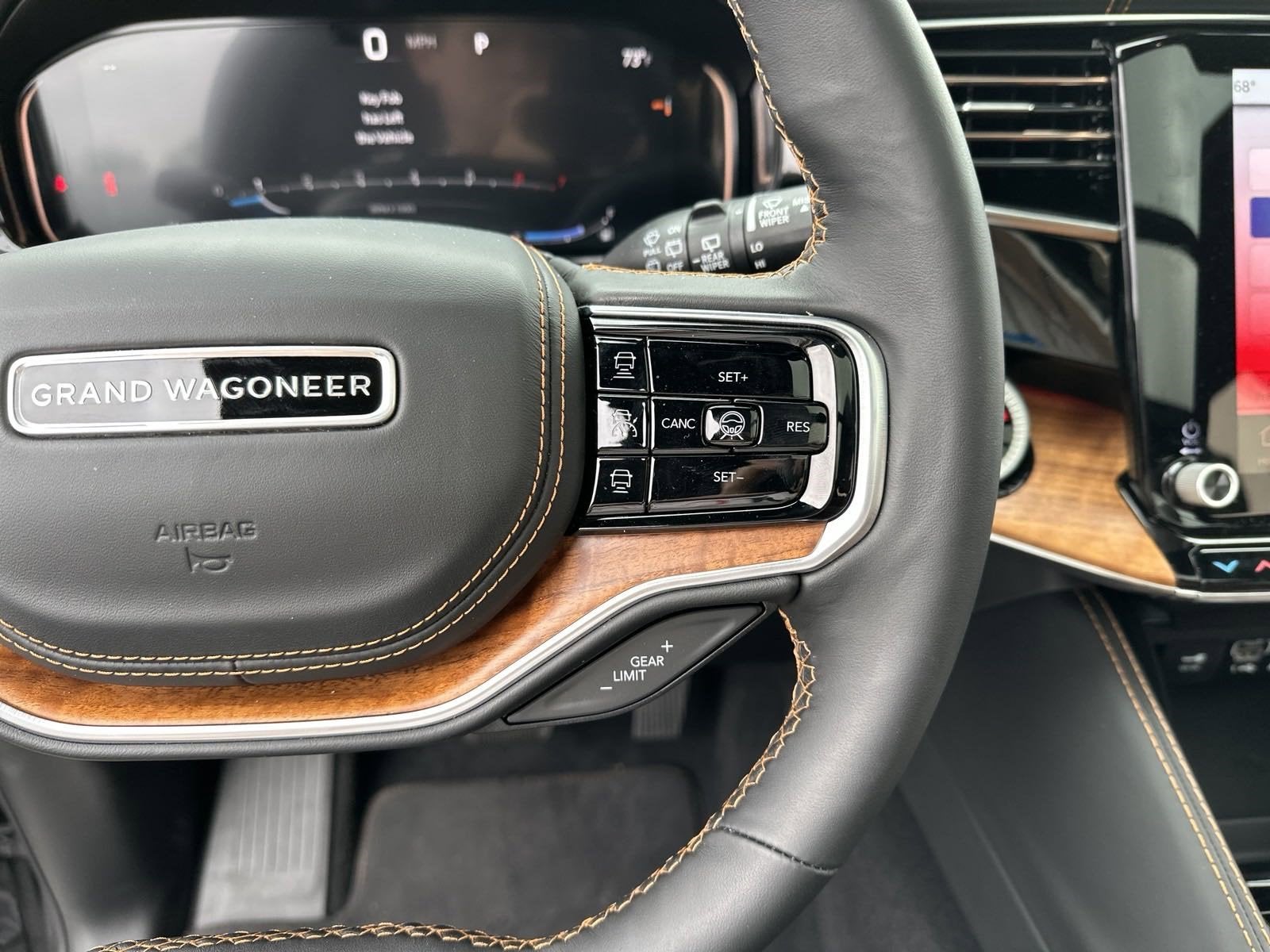 2023 Jeep Grand Wagoneer Series III Obsidian