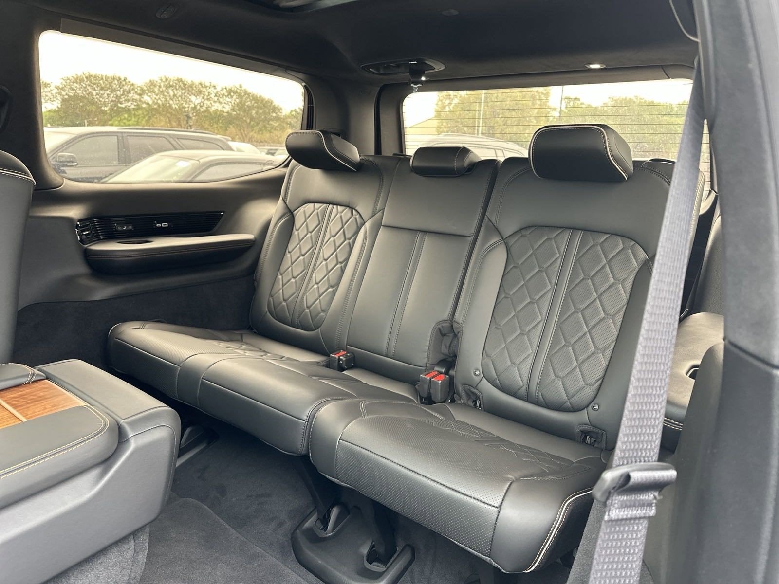 2023 Jeep Grand Wagoneer Series III Obsidian