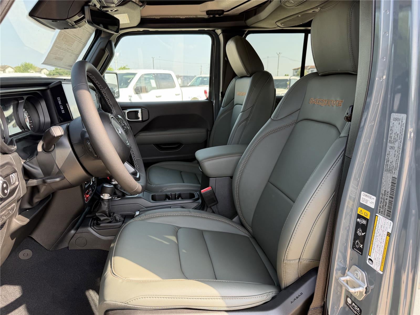 2026 Jeep Gladiator GLADIATOR MOJAVE X 4X4