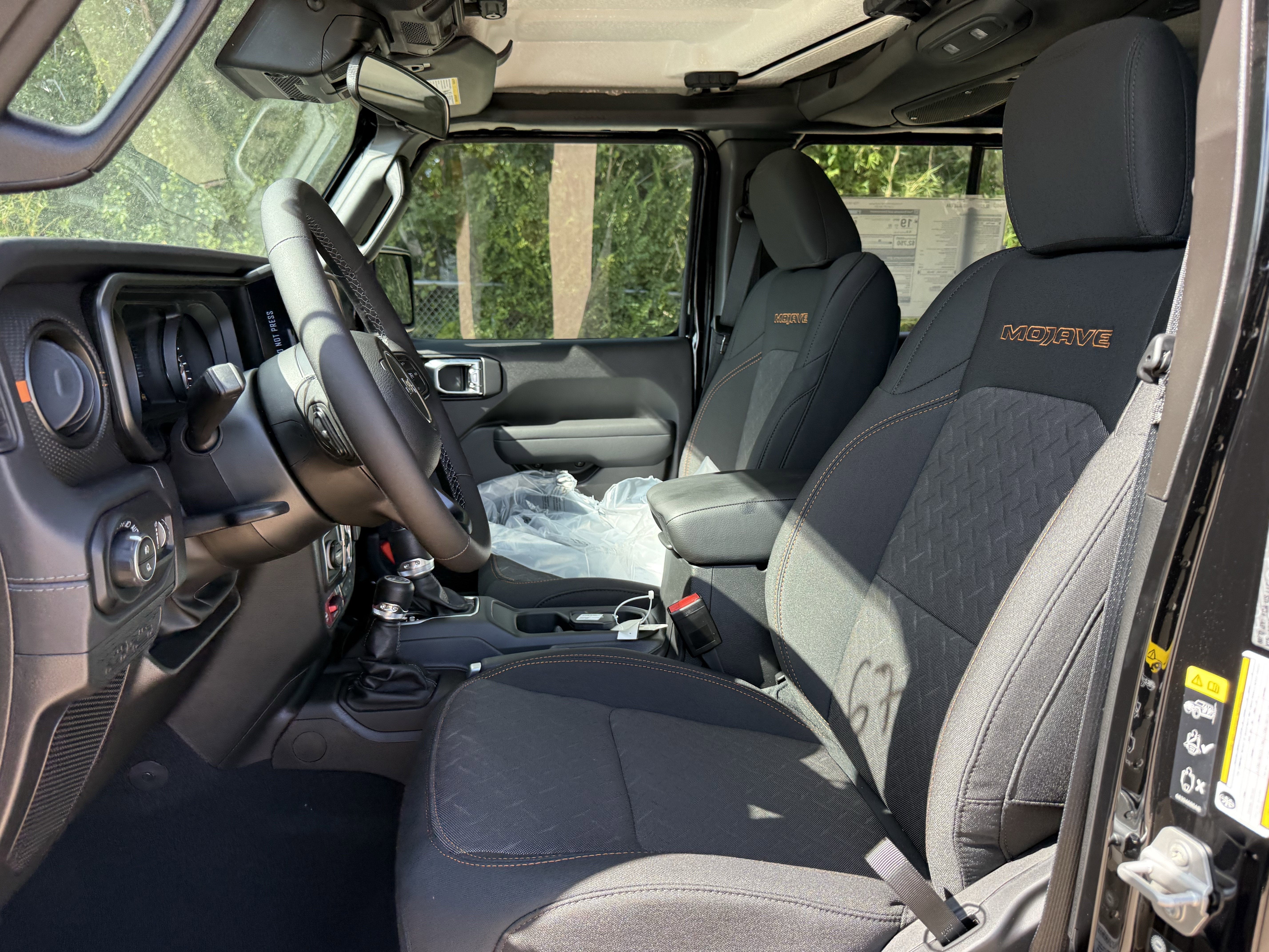 2025 Jeep Gladiator GLADIATOR MOJAVE 4X4