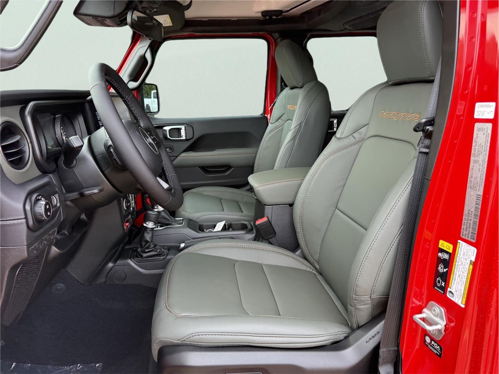 2025 Jeep Gladiator GLADIATOR MOJAVE 4X4