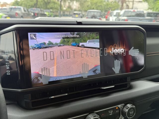 2025 Jeep Gladiator GLADIATOR MOJAVE 4X4