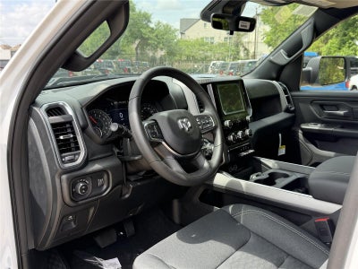 2026 RAM 1500 EXPRESS CREW CAB 4X4 5'7' BOX