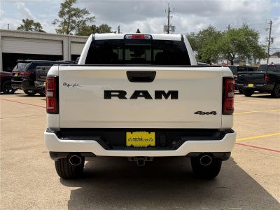 2026 RAM 1500 EXPRESS CREW CAB 4X4 5'7' BOX