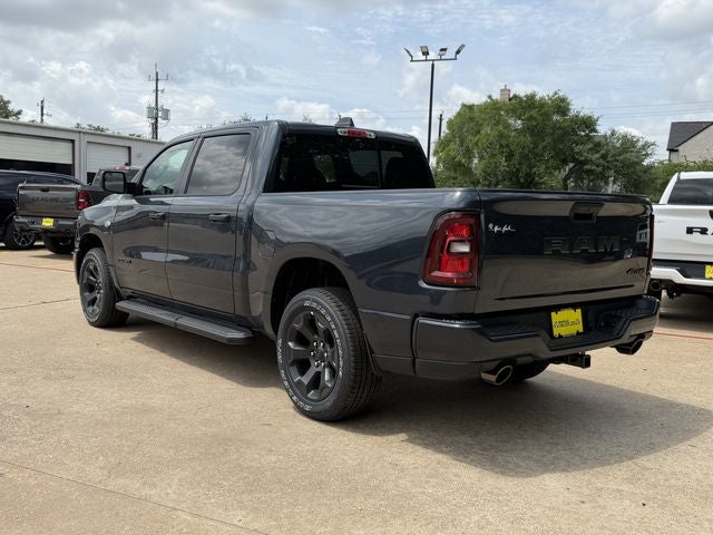 2026 RAM 1500 EXPRESS CREW CAB 4X4 5'7' BOX