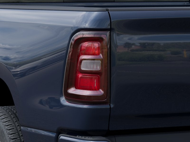 2026 RAM 1500 EXPRESS CREW CAB 4X4 5'7' BOX