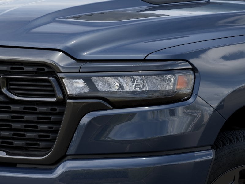 2026 RAM 1500 EXPRESS CREW CAB 4X4 5'7' BOX