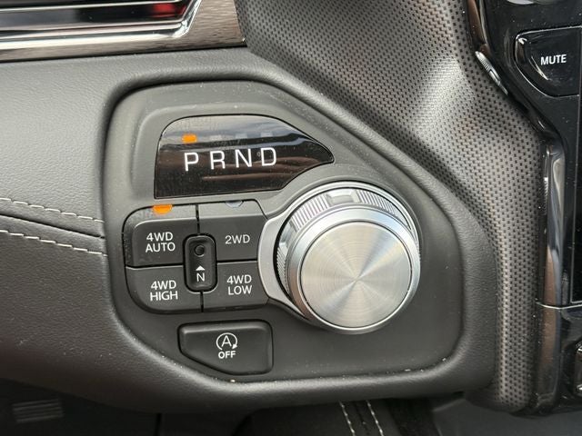 2025 RAM 1500 LIMITED