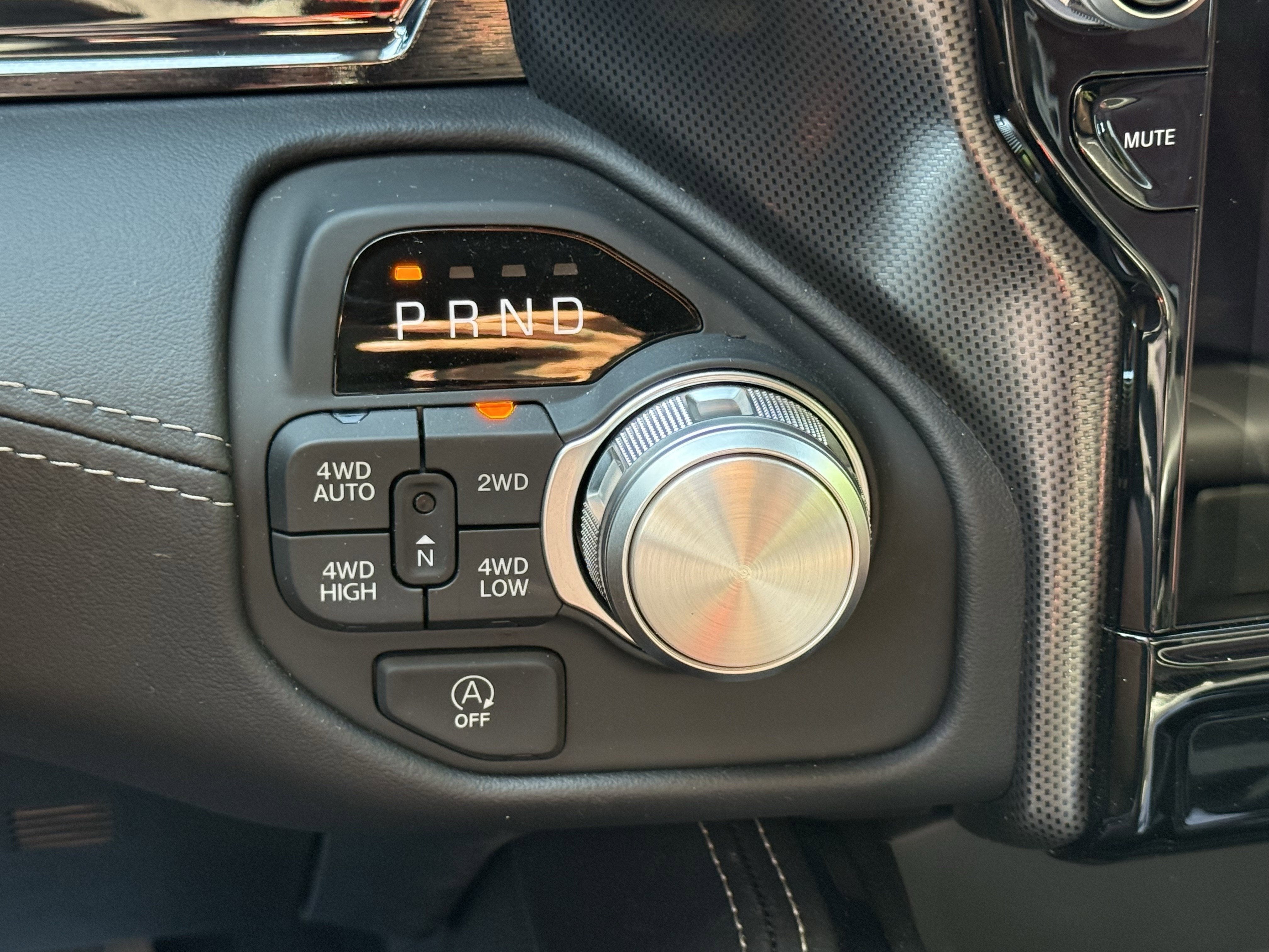 2025 RAM 1500 LIMITED