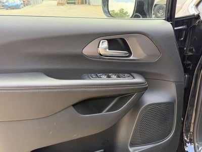 2026 Chrysler Voyager VOYAGER LX