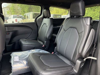 2026 Chrysler Voyager VOYAGER LX