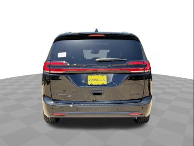 2027 Chrysler Pacifica Limited