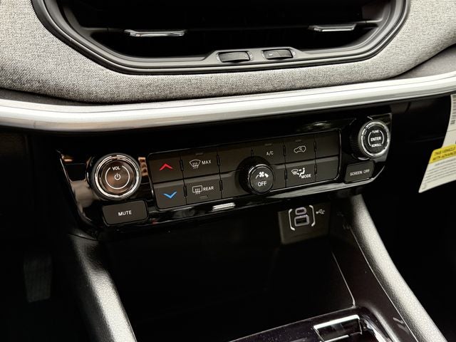 2026 Jeep Compass COMPASS LATITUDE 4X4