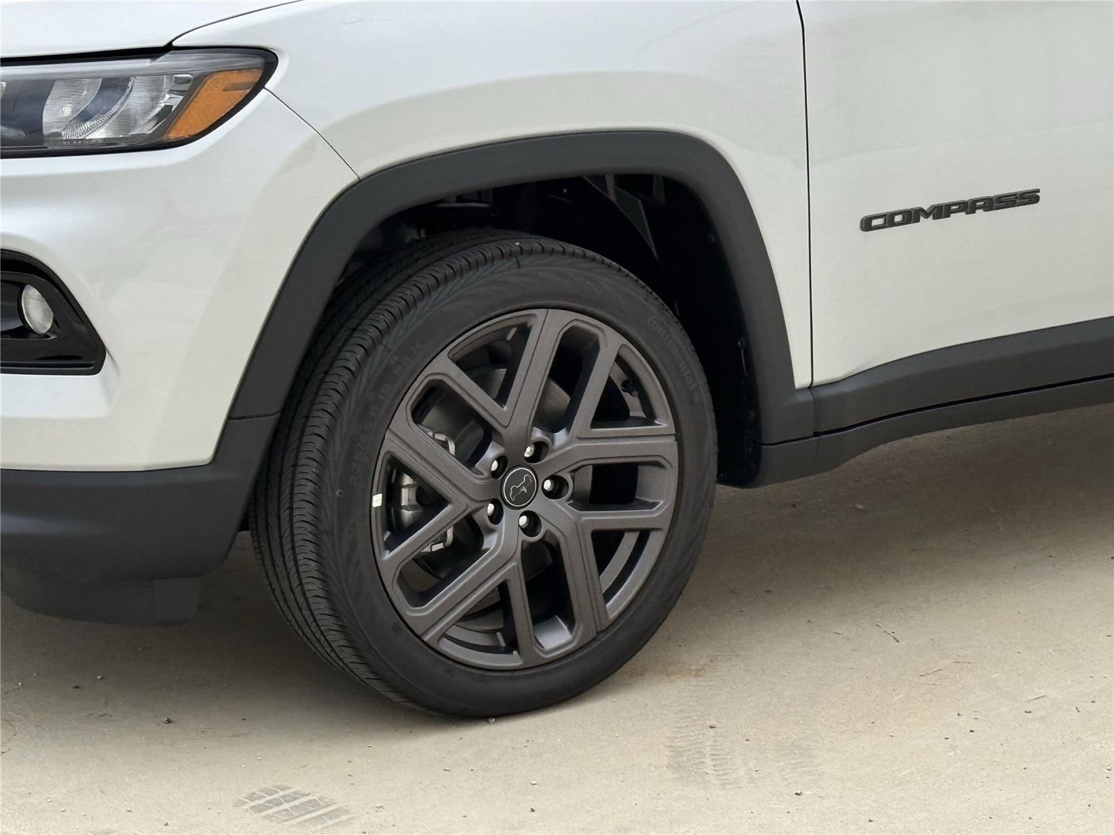 2025 Jeep Compass COMPASS LIMITED 4X4