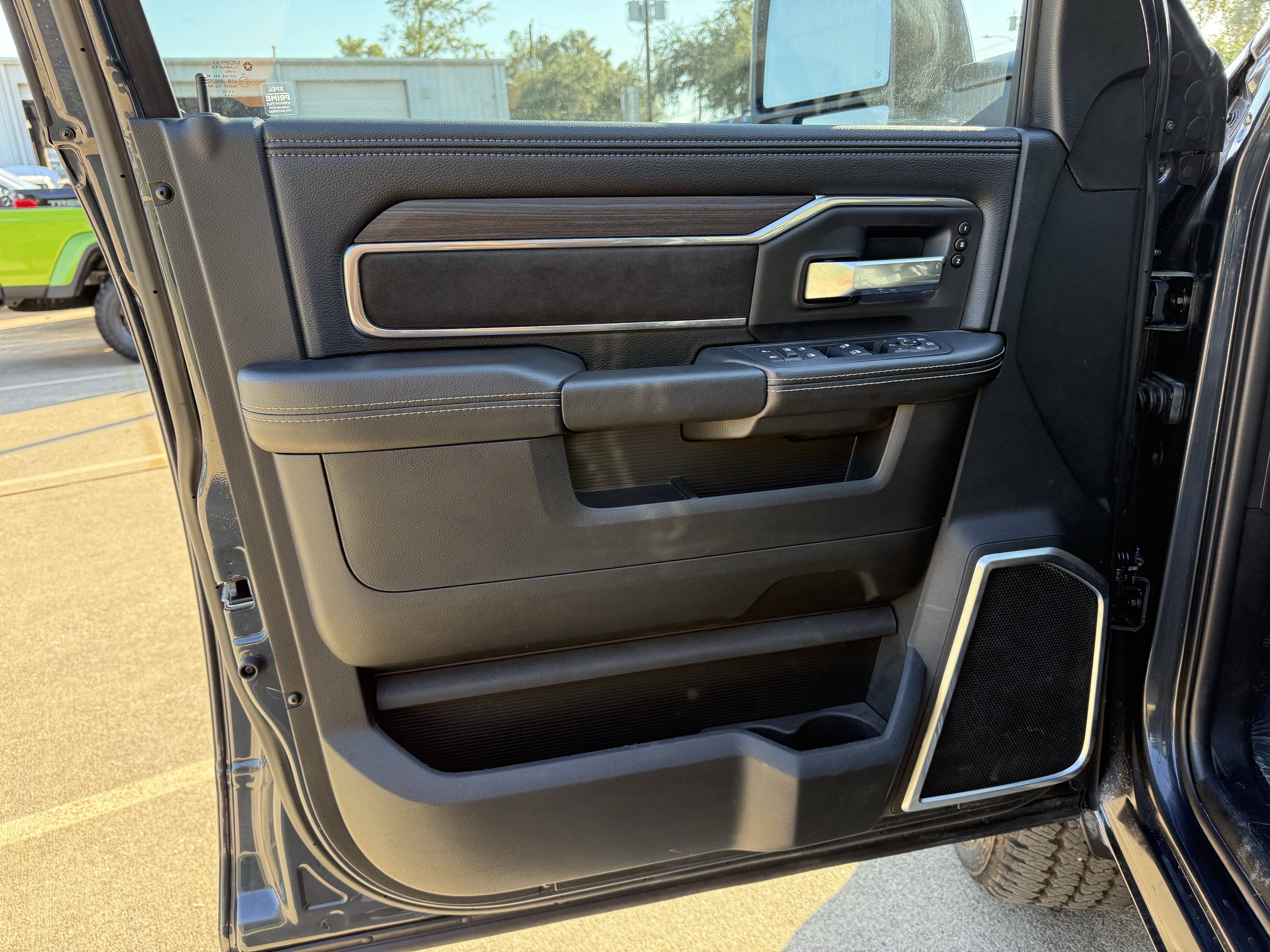 2025 RAM 2500 LARAMIE