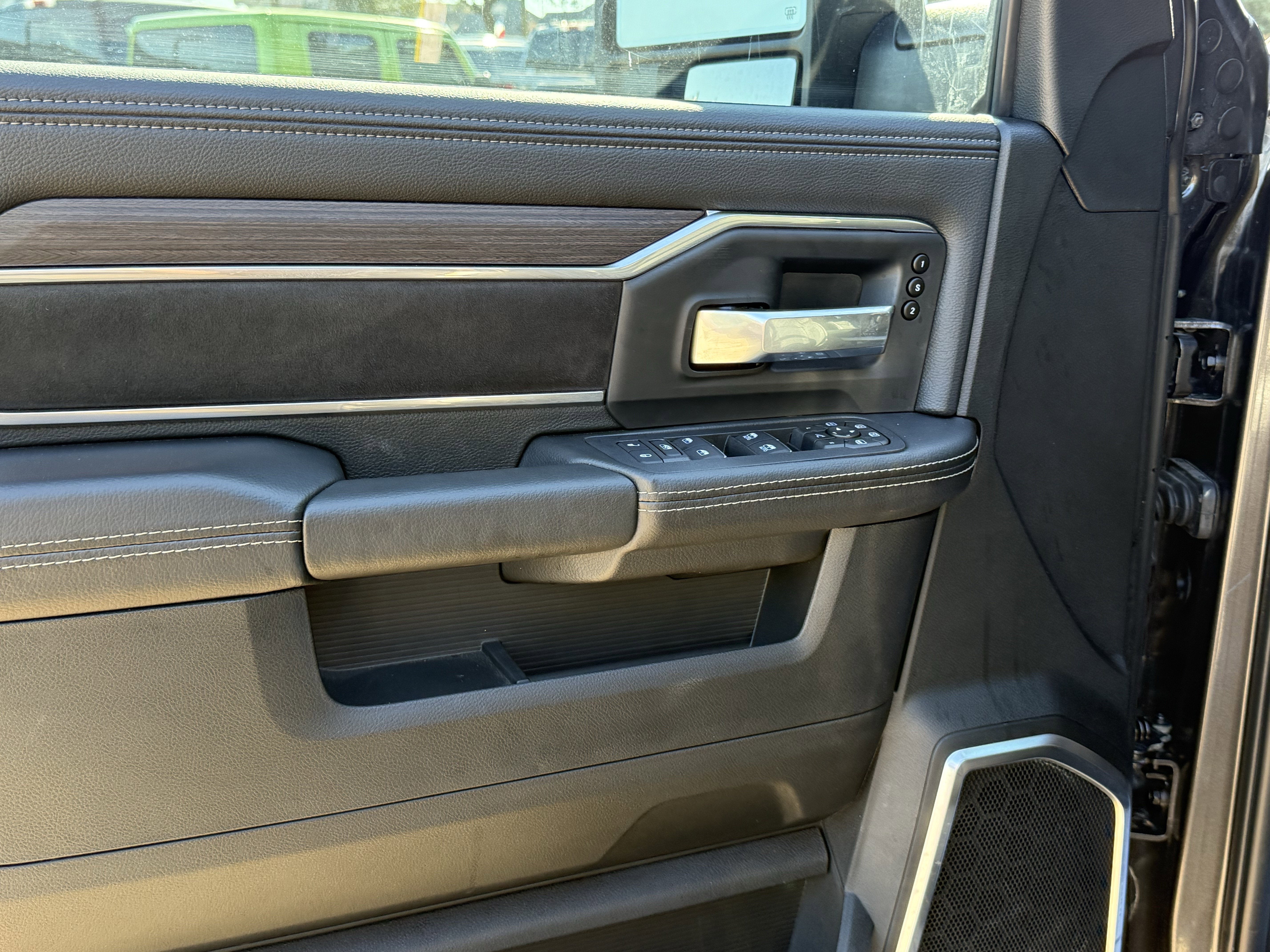 2025 RAM 2500 LARAMIE