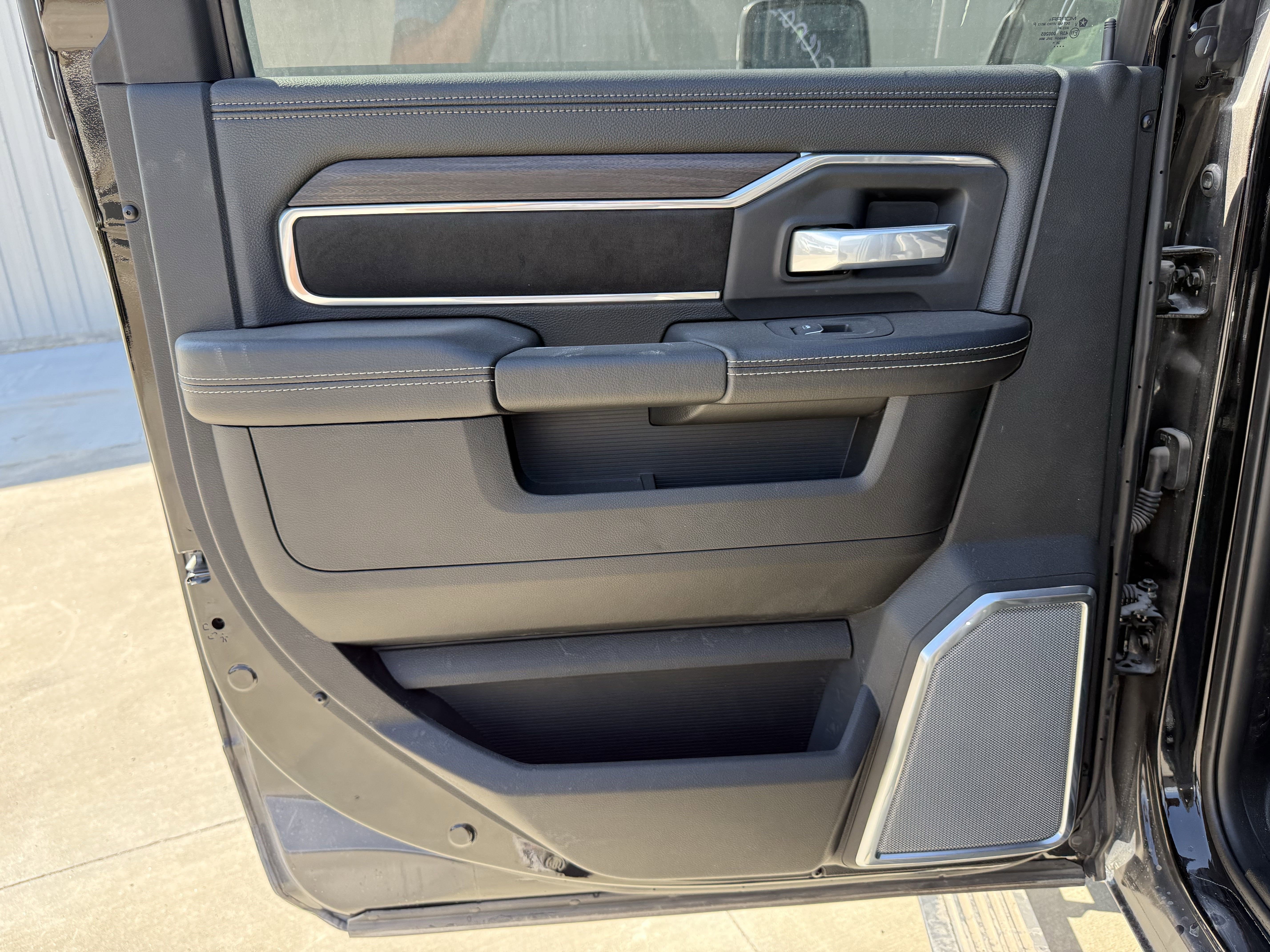 2025 RAM 2500 LARAMIE