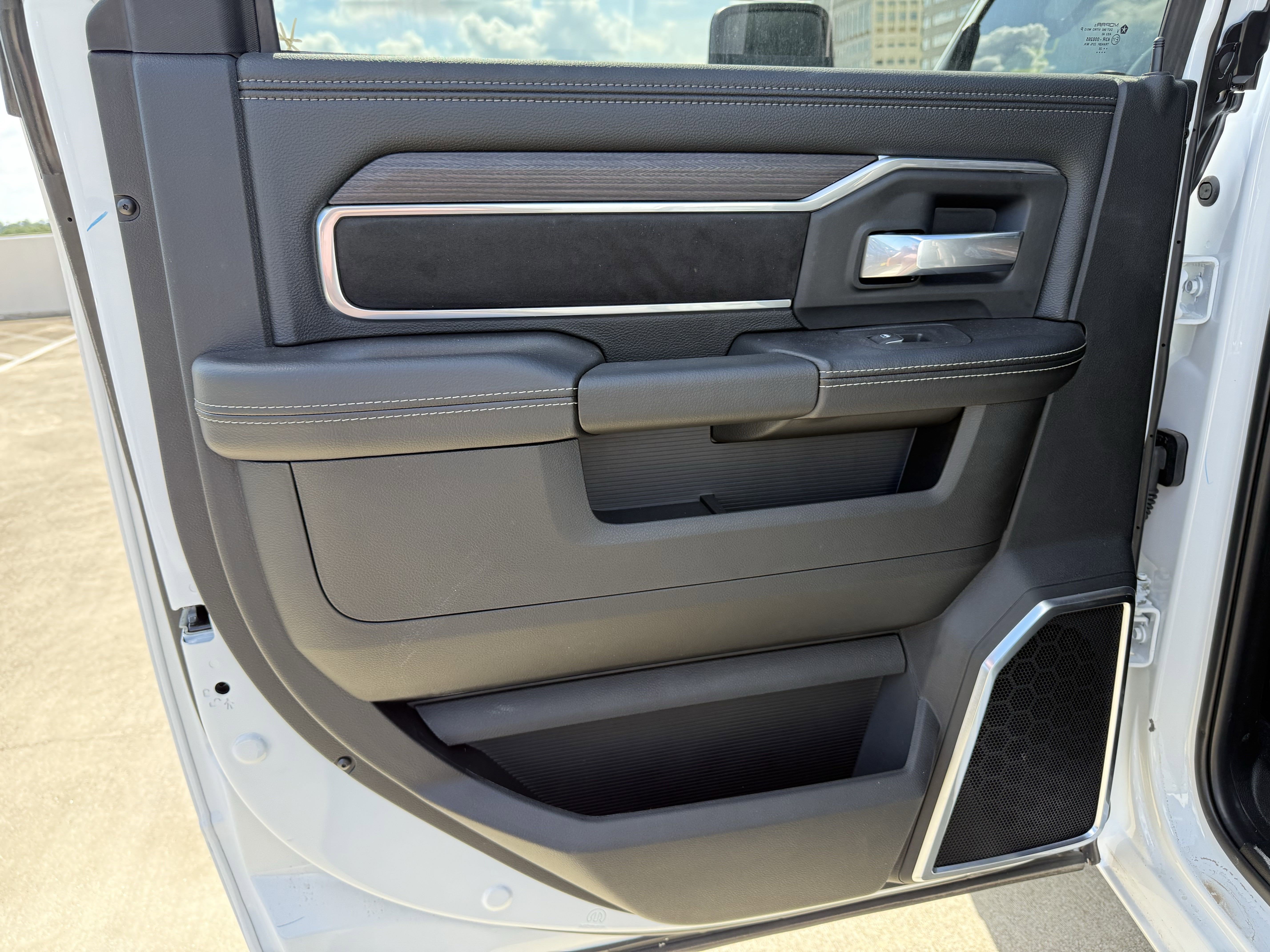 2025 RAM 2500 LARAMIE