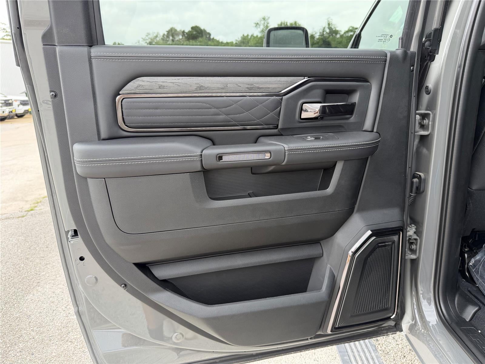 2026 RAM 2500 LIMITED CREW CAB 4X4 6'4' BOX