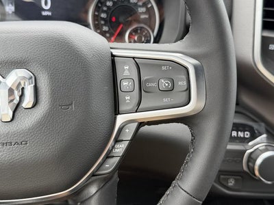 2026 RAM 1500 BIG HORN CREW CAB 4X2 5'7' BOX