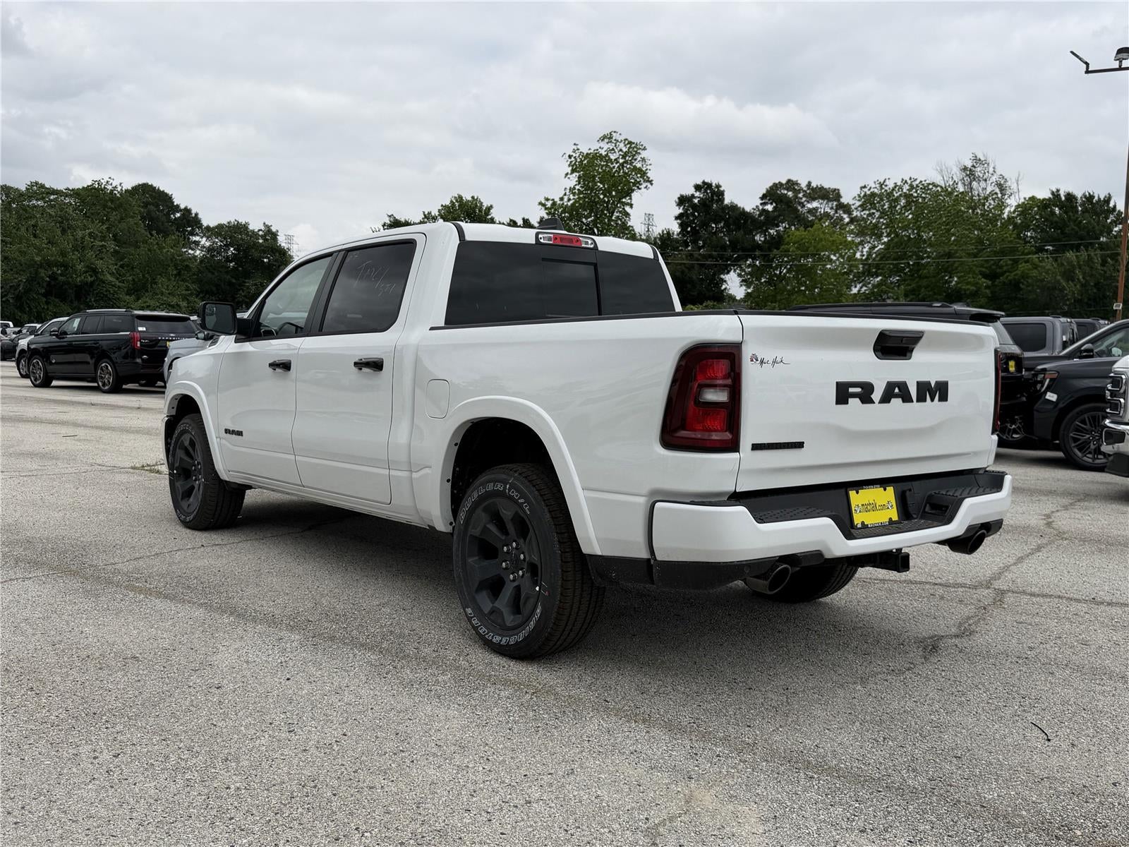 2026 RAM 1500 BIG HORN CREW CAB 4X2 5'7' BOX