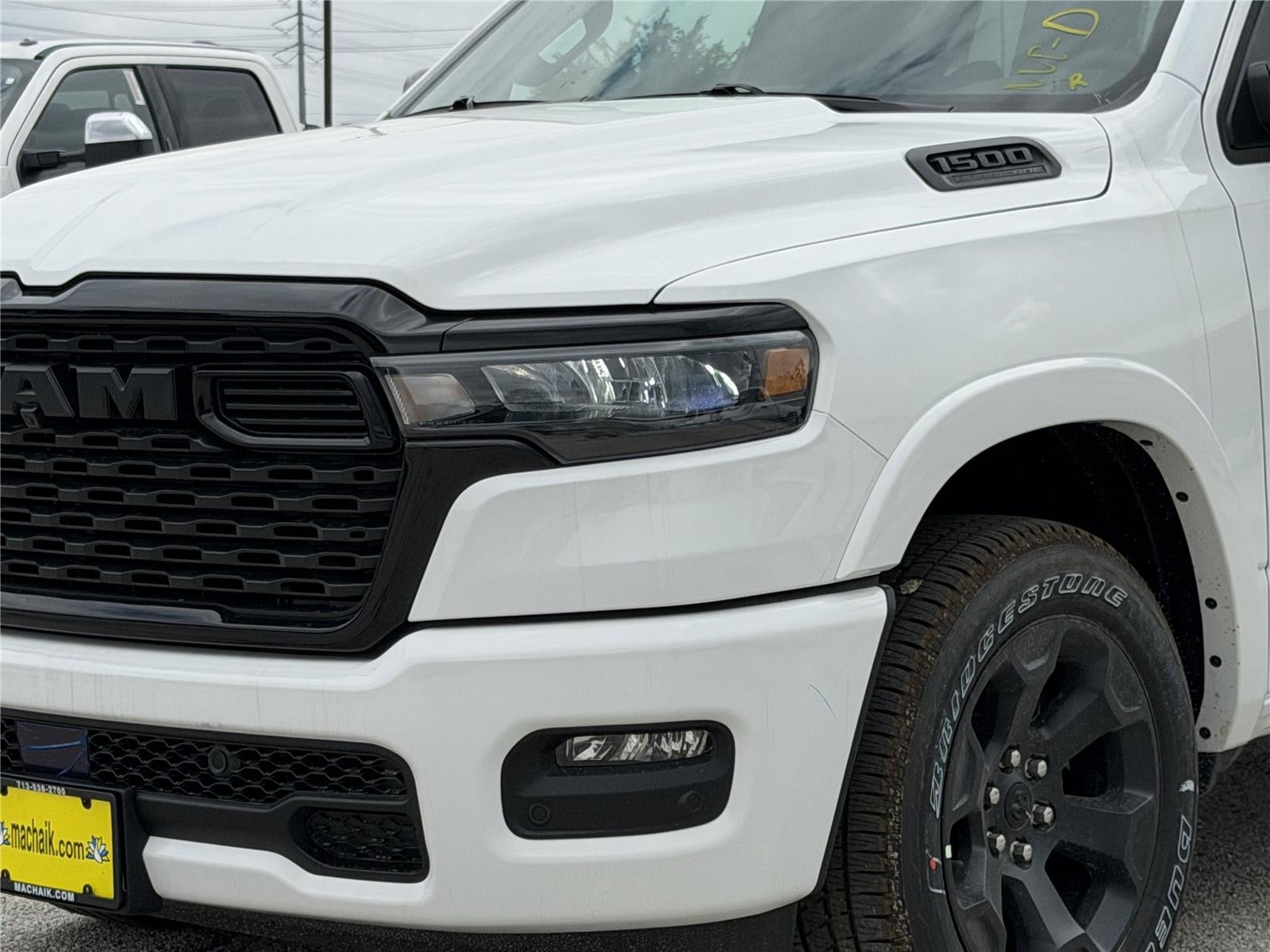 2026 RAM 1500 BIG HORN CREW CAB 4X2 5'7' BOX