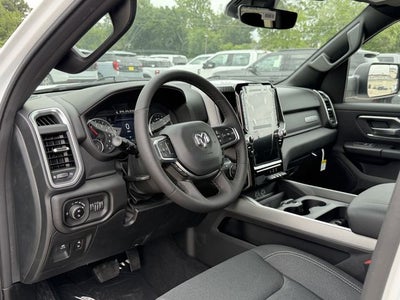 2026 RAM 1500 BIG HORN CREW CAB 4X2 5'7' BOX