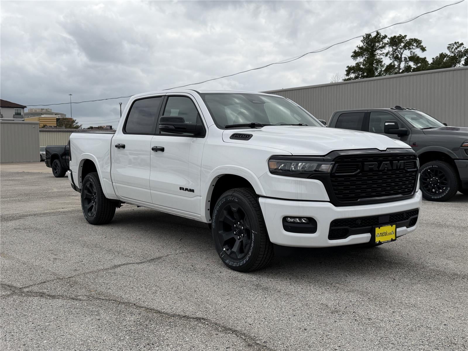 2026 RAM 1500 BIG HORN CREW CAB 4X2 5'7' BOX