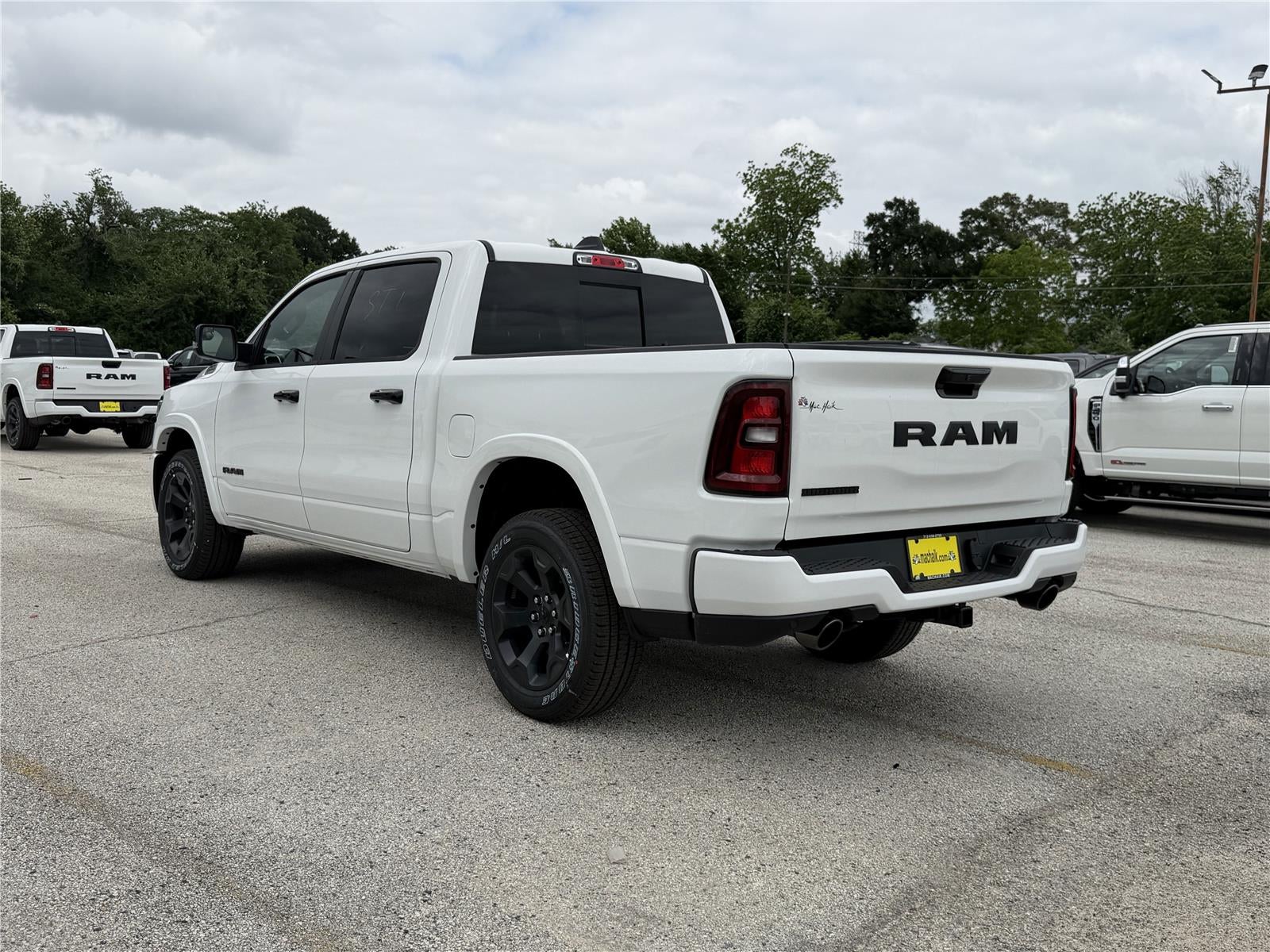 2026 RAM 1500 BIG HORN CREW CAB 4X2 5'7' BOX