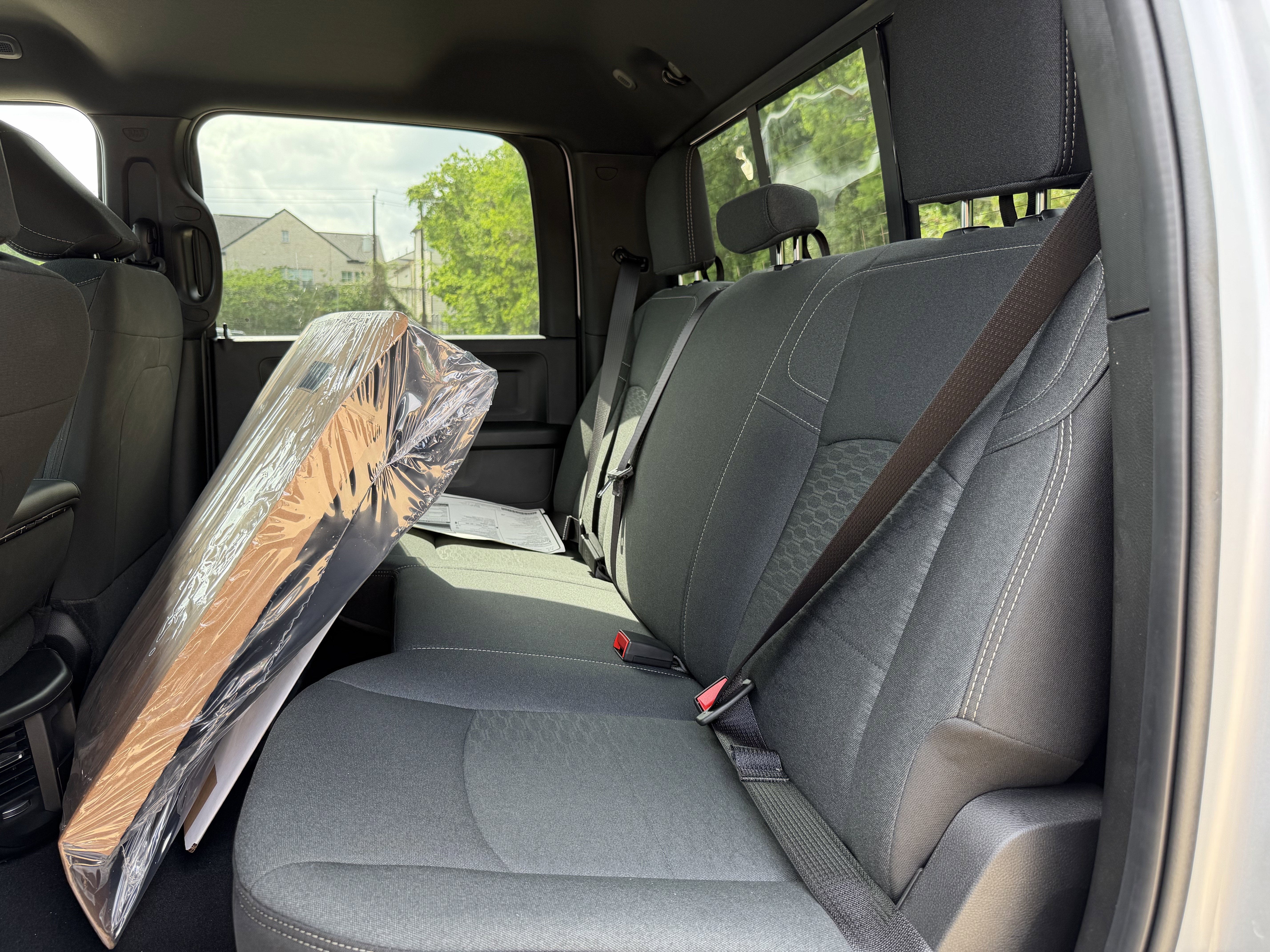 2026 RAM 2500 BLACK EXPRESS CREW CAB 4X4 6'4' BOX