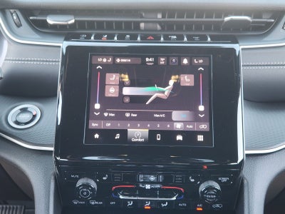 2025 Jeep Grand Cherokee GRAND CHEROKEE LAREDO X 4X2