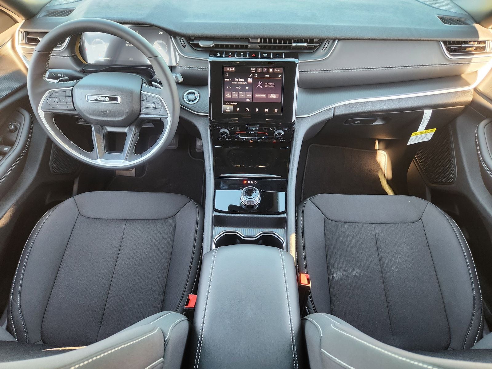 2025 Jeep Grand Cherokee GRAND CHEROKEE LAREDO X 4X2