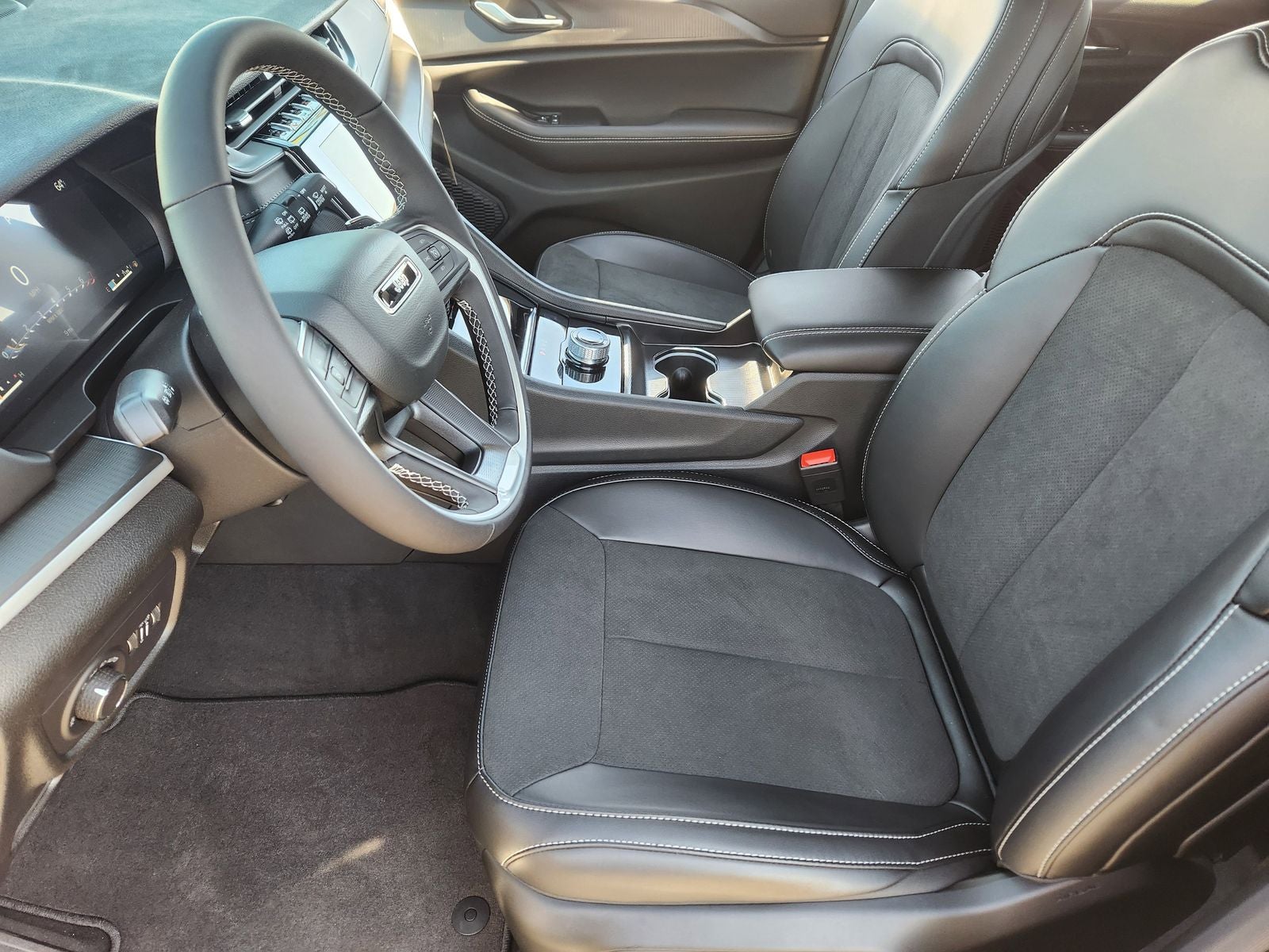 2025 Jeep Grand Cherokee GRAND CHEROKEE ALTITUDE X 4X2