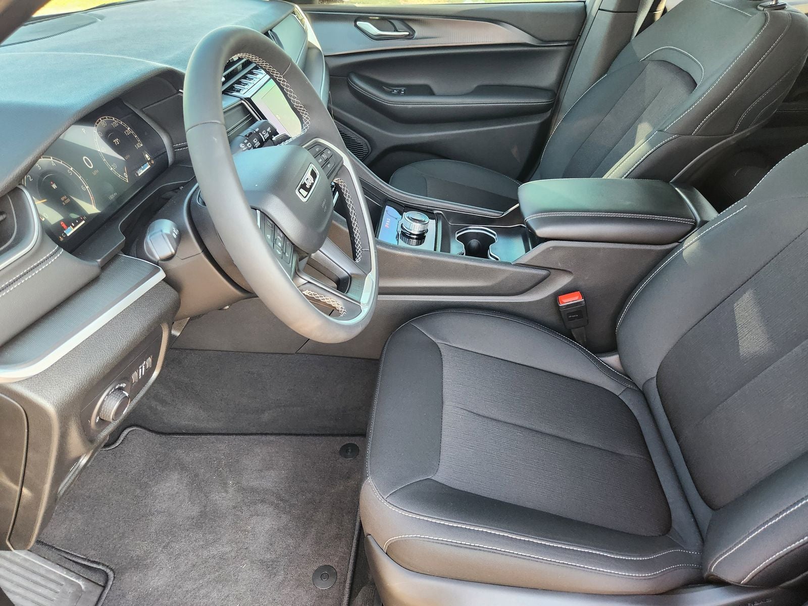 2026 Jeep Grand Cherokee GRAND CHEROKEE LAREDO 4X2