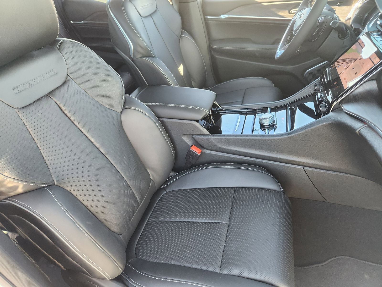 2025 Jeep Grand Cherokee GRAND CHEROKEE OVERLAND 4X4