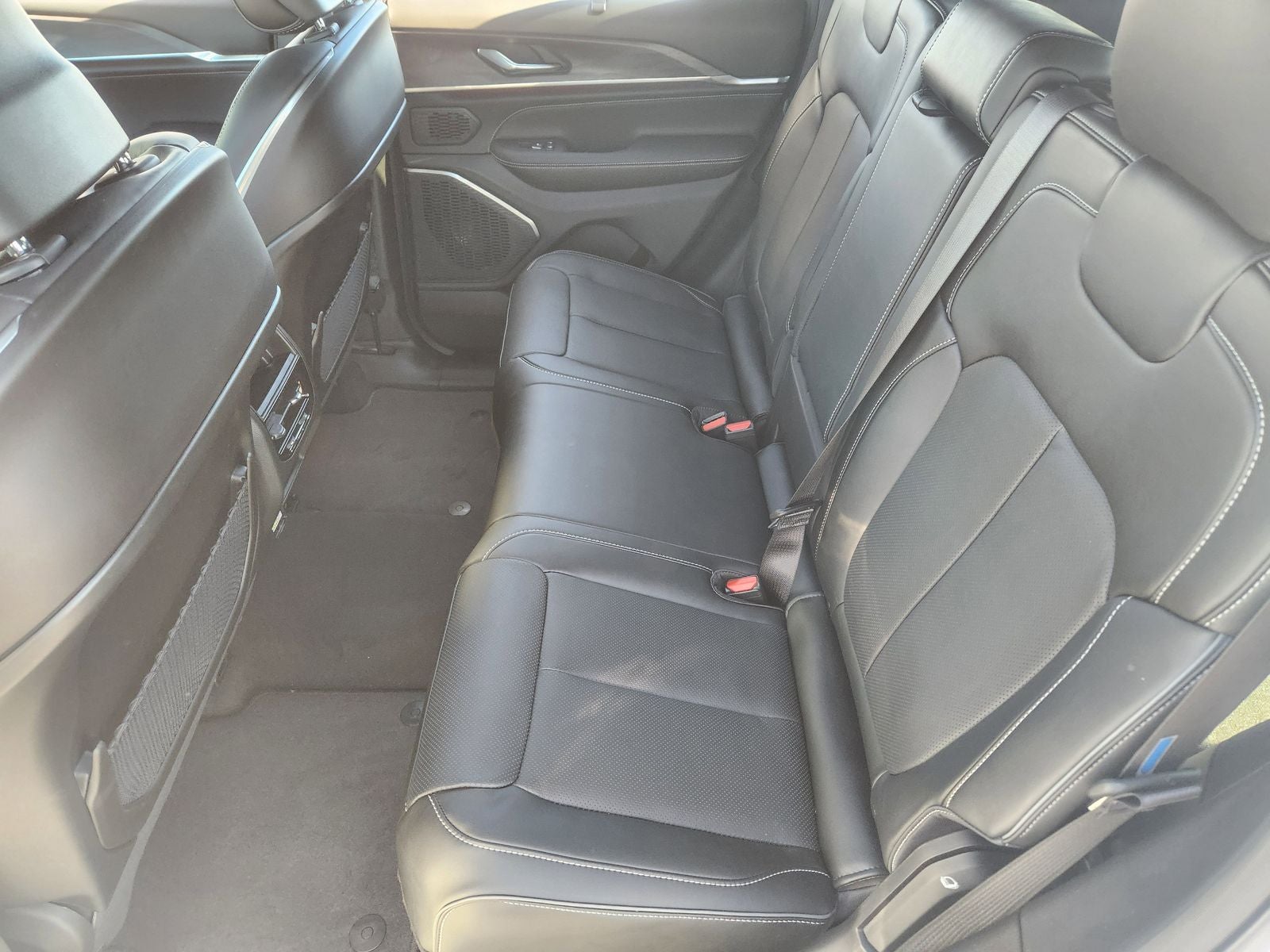 2025 Jeep Grand Cherokee GRAND CHEROKEE OVERLAND 4X4