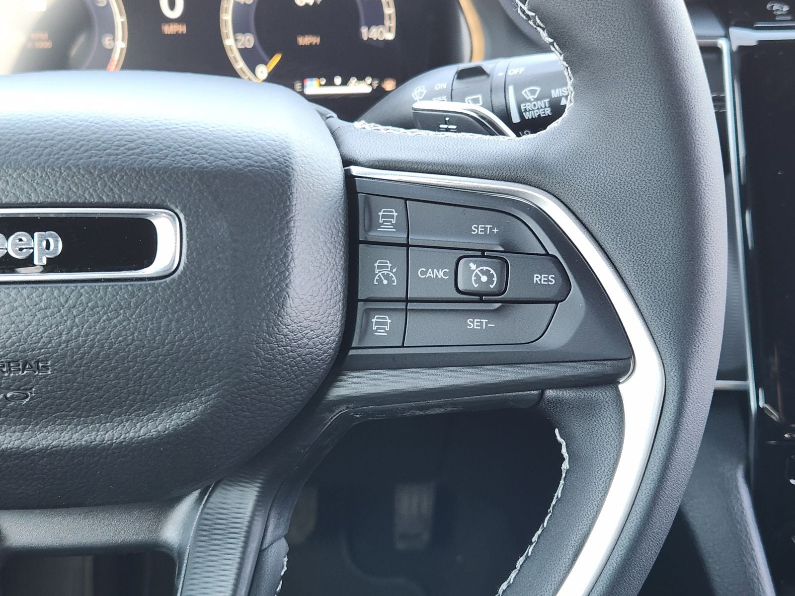 2025 Jeep Grand Cherokee GRAND CHEROKEE L ALTITUDE 4X2