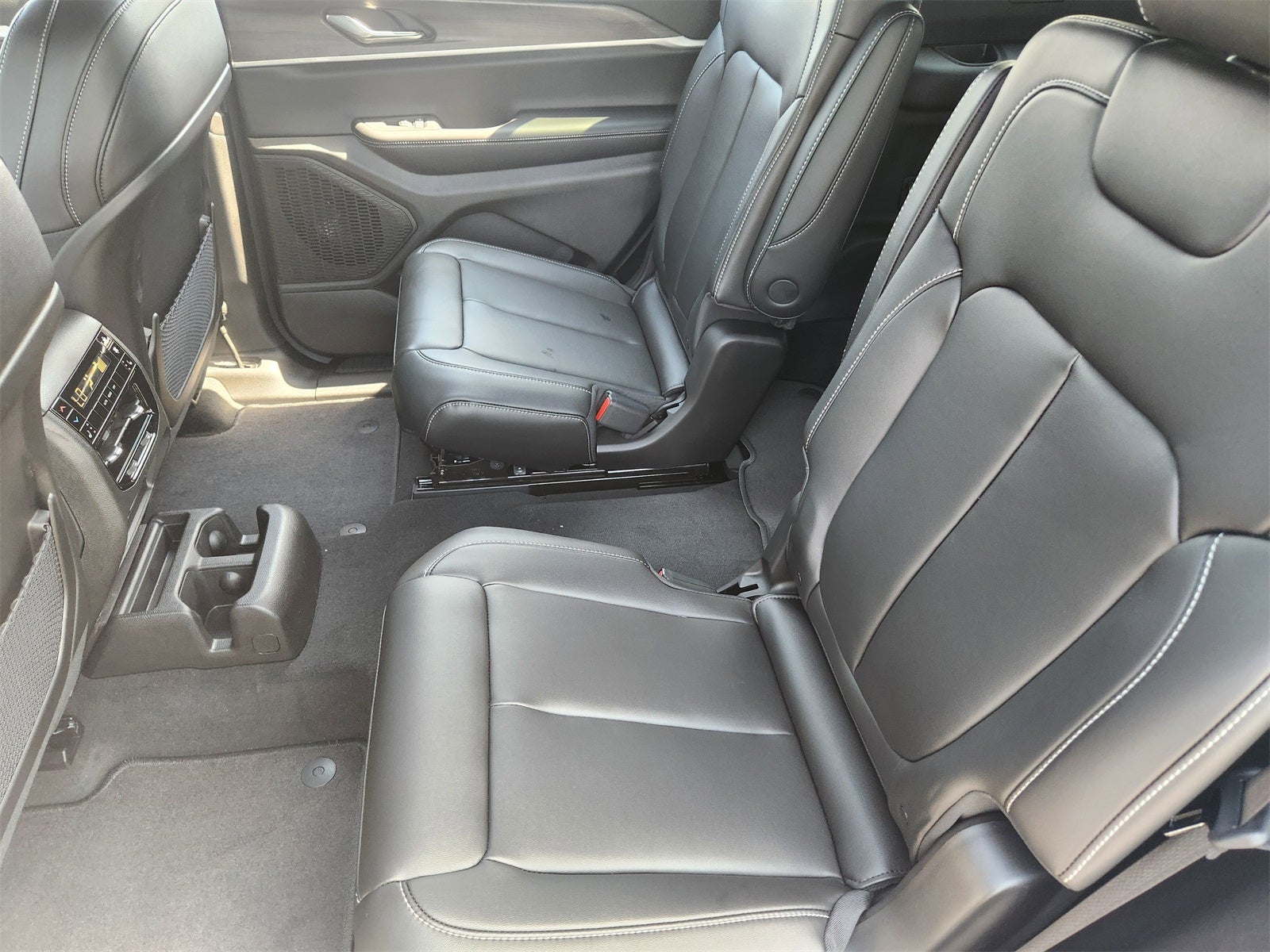 2025 Jeep Grand Cherokee GRAND CHEROKEE L LIMITED 4X2