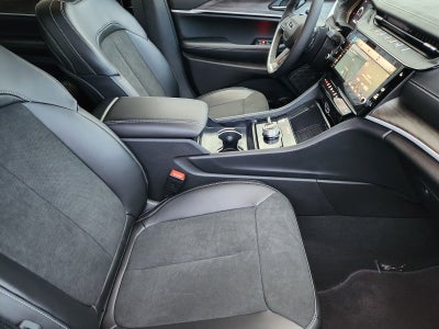 2026 Jeep Grand Cherokee GRAND CHEROKEE L LAREDO ALTITUDE 4X4