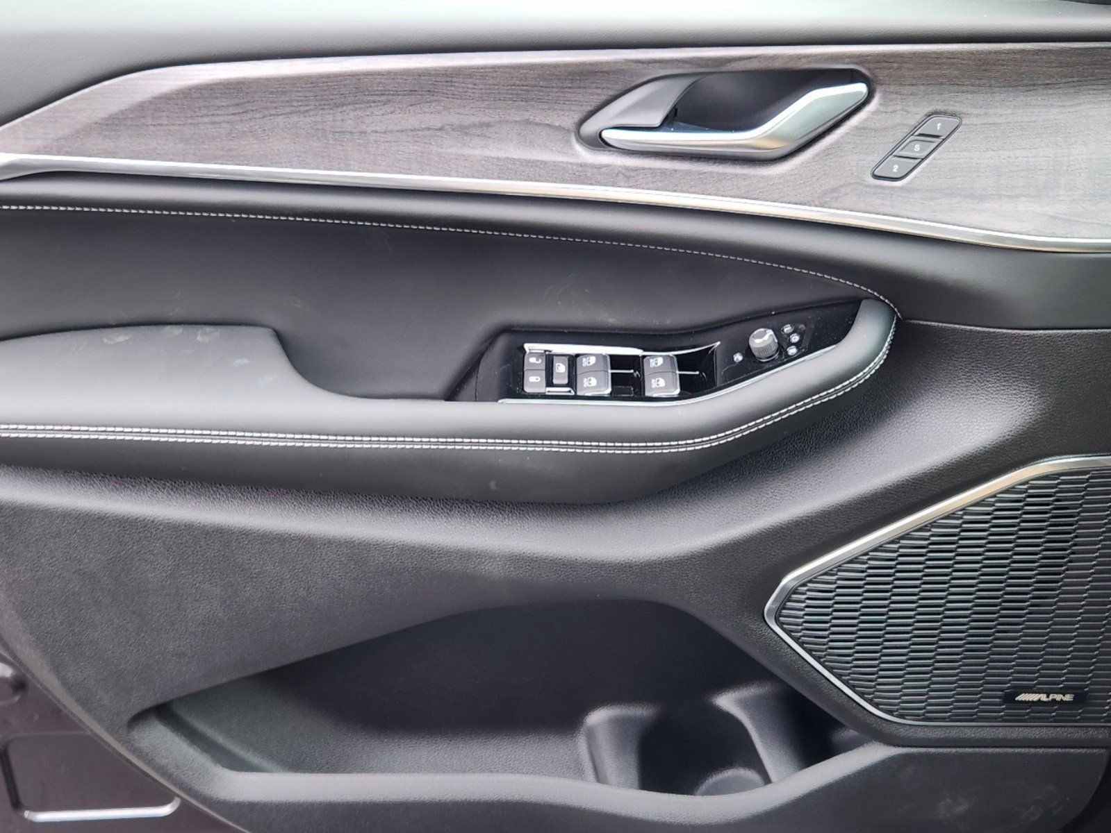 2025 Jeep Grand Cherokee GRAND CHEROKEE L OVERLAND 4X4