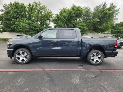 2026 RAM Ram 1500 RAM 1500 EXPRESS CREW CAB 4X2 5'7' BOX