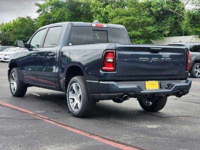 2026 RAM Ram 1500 RAM 1500 EXPRESS CREW CAB 4X2 5'7' BOX
